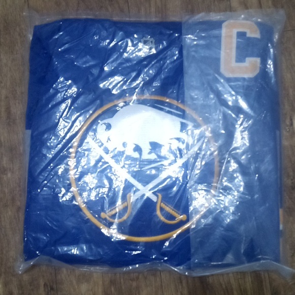 Buffalo Sabres Fanatics Women's Home Premier Breakaway Jersey M Eichel NWT - Picture 8 of 12